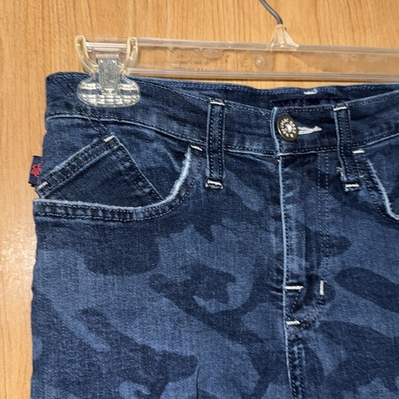 8/$25 Rock & Republic Blue Camo Pattern shorts size 6 bumpershoot - Picture 4 of 6